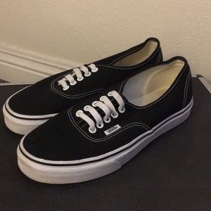 BLACK AND WHITE AUTHENTIC VANS SHOES